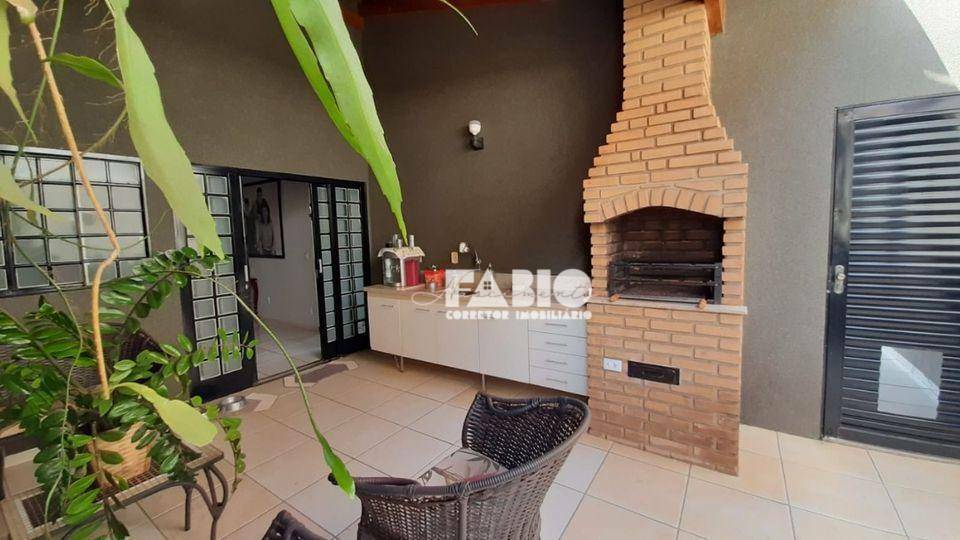 Casa à venda com 3 quartos, 140m² - Foto 16