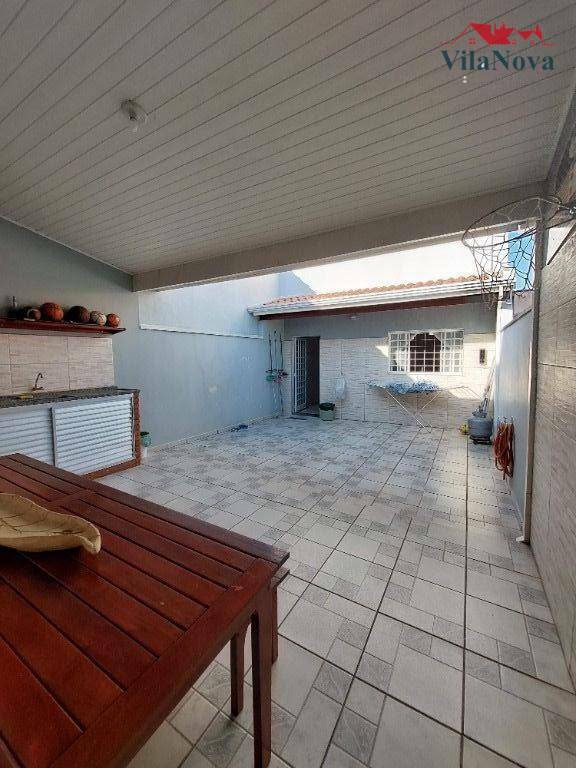 Casa à venda com 3 quartos, 199m² - Foto 12