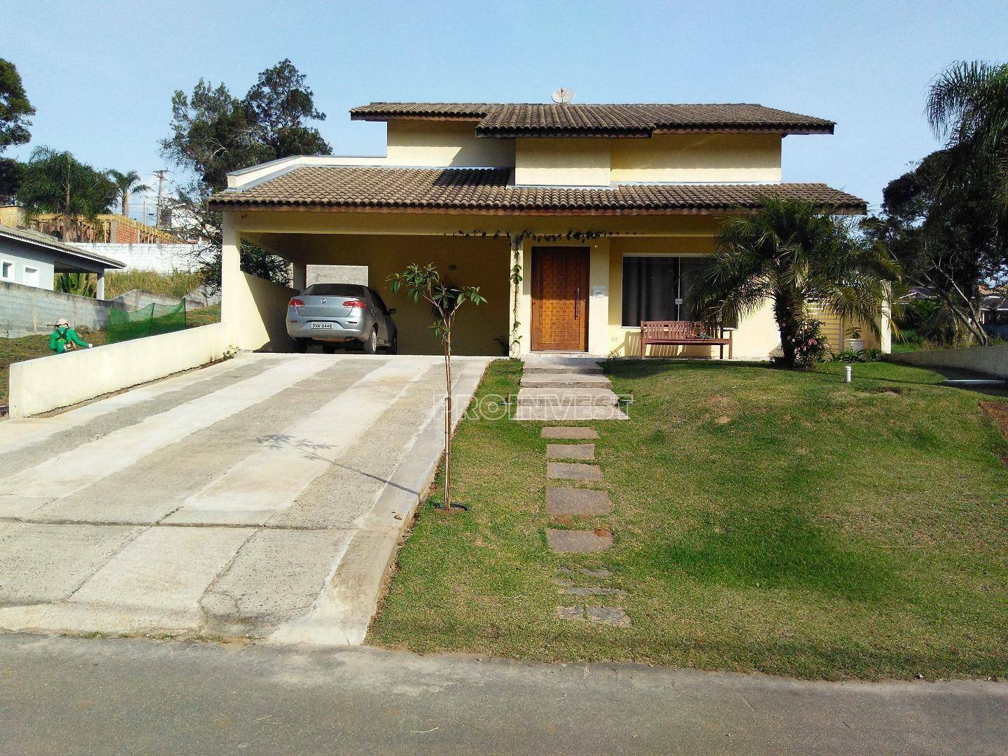 Casa de Condomínio à venda com 3 quartos, 200m² - Foto 1