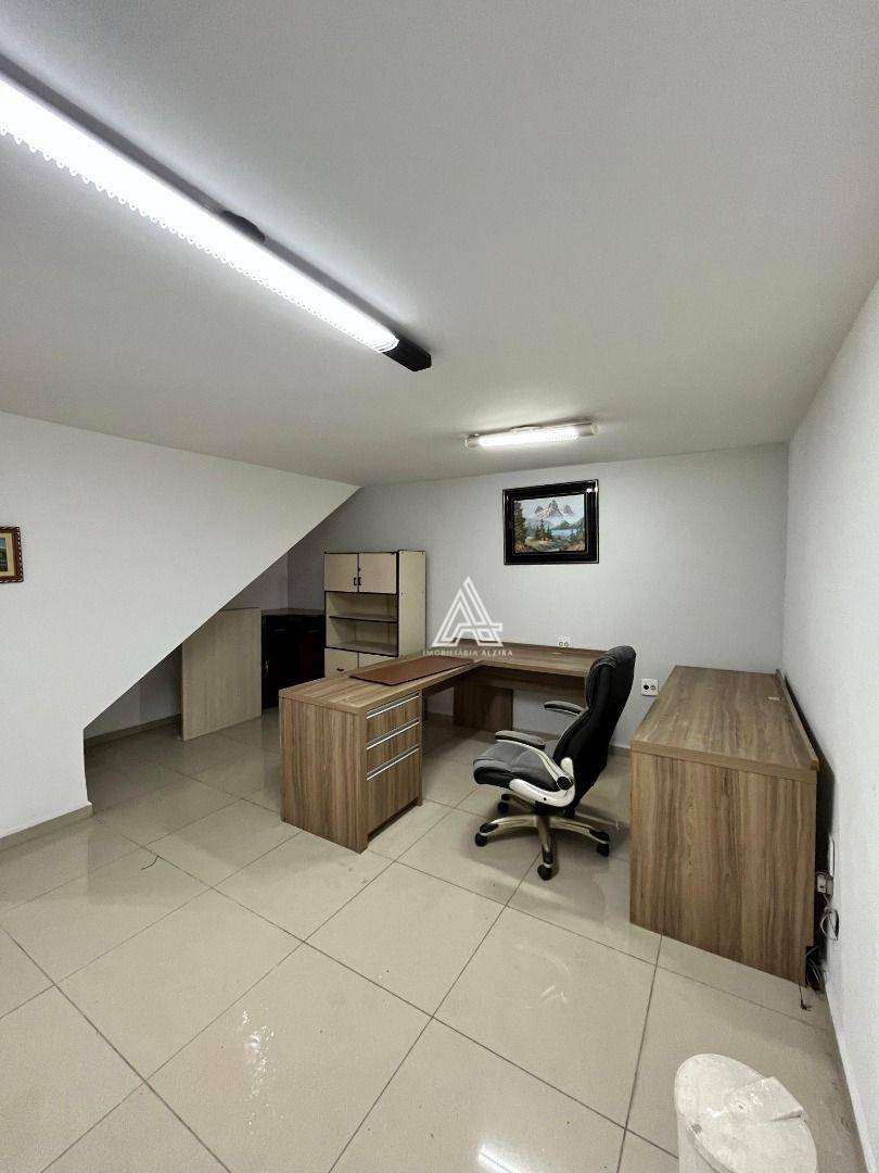 Sobrado para alugar com 3 quartos, 200m² - Foto 14