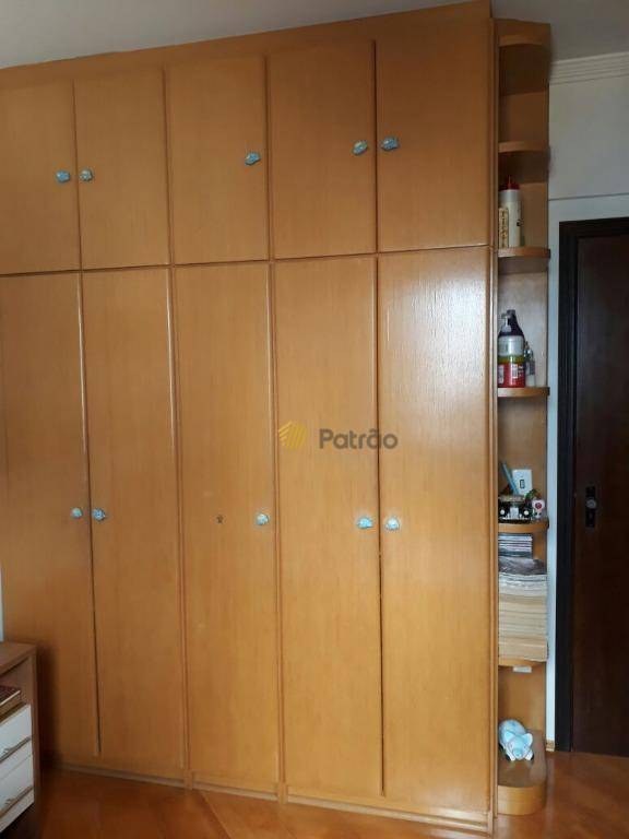 Apartamento à venda com 2 quartos, 70m² - Foto 13