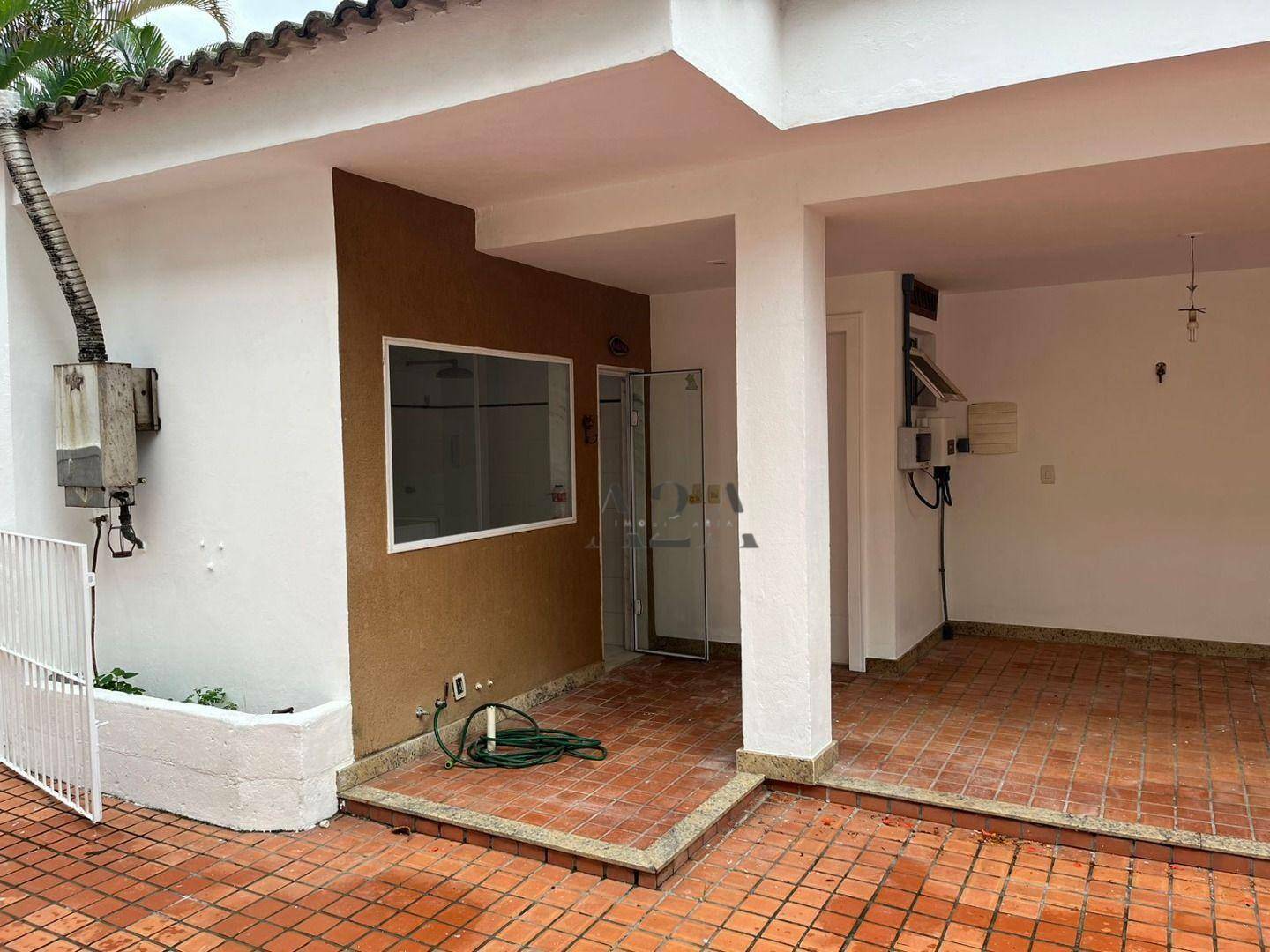 Casa à venda com 4 quartos, 357m² - Foto 11