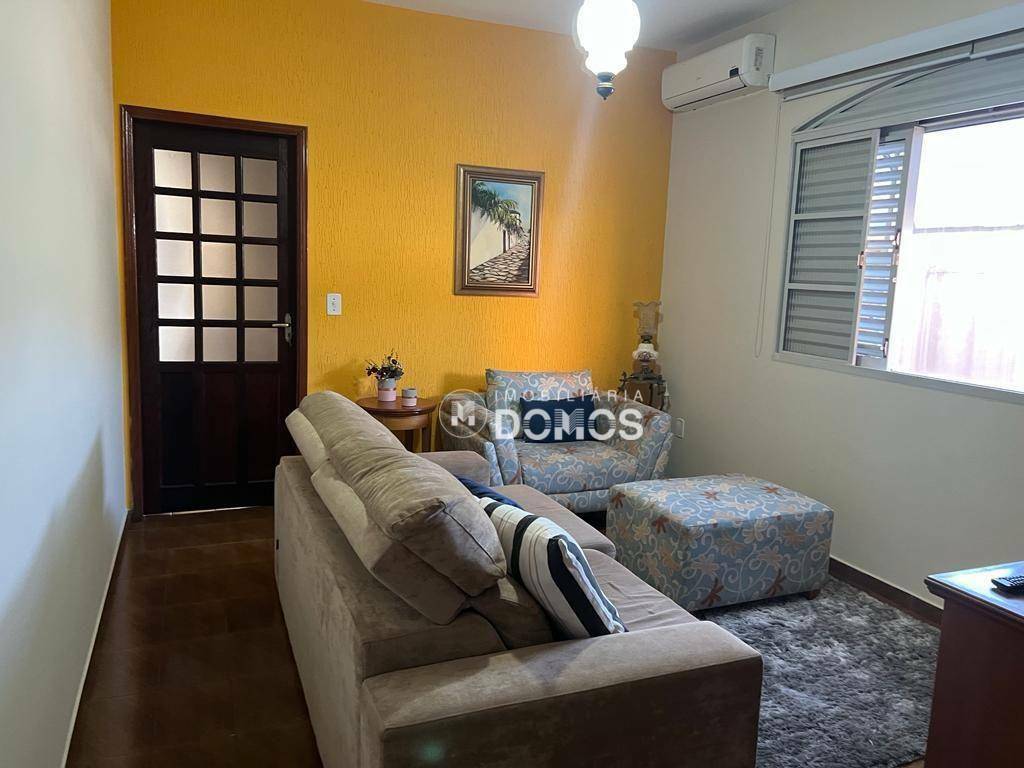 Casa à venda com 4 quartos, 158m² - Foto 32