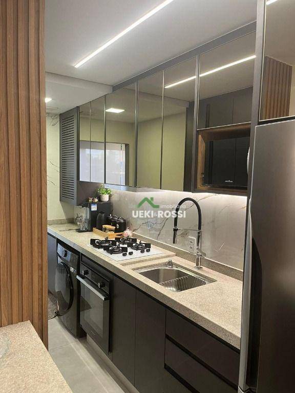 Apartamento à venda com 2 quartos, 64m² - Foto 8