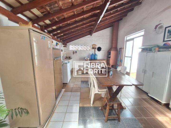 Casa à venda com 3 quartos, 154m² - Foto 19