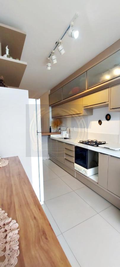 Apartamento à venda com 3 quartos, 70m² - Foto 1