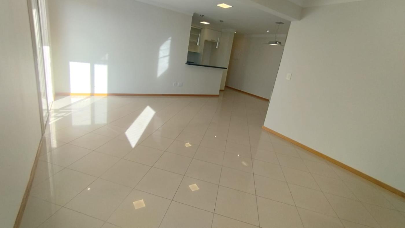 Apartamento para alugar com 2 quartos, 90m² - Foto 17