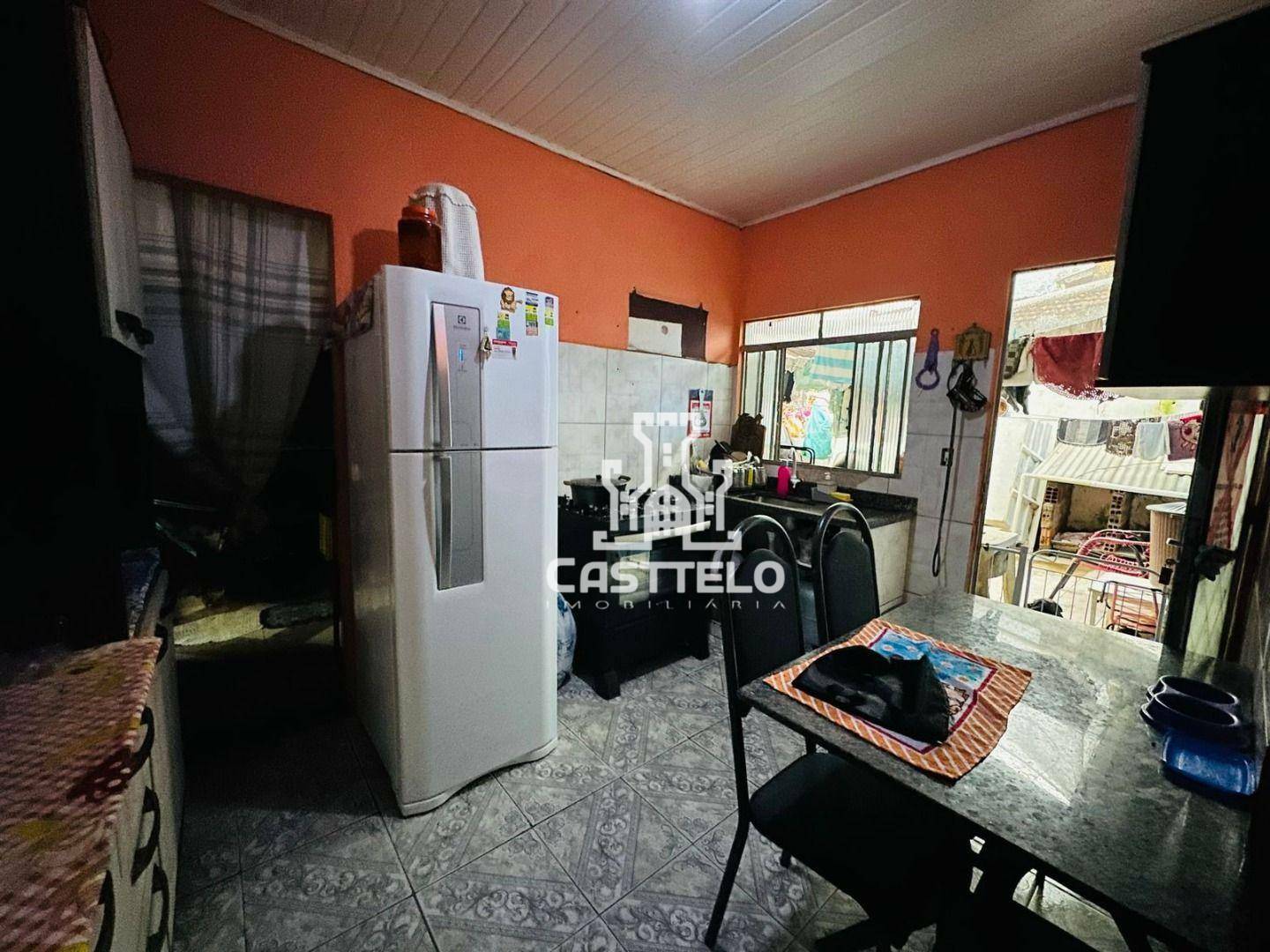 Casa à venda com 5 quartos, 120m² - Foto 2