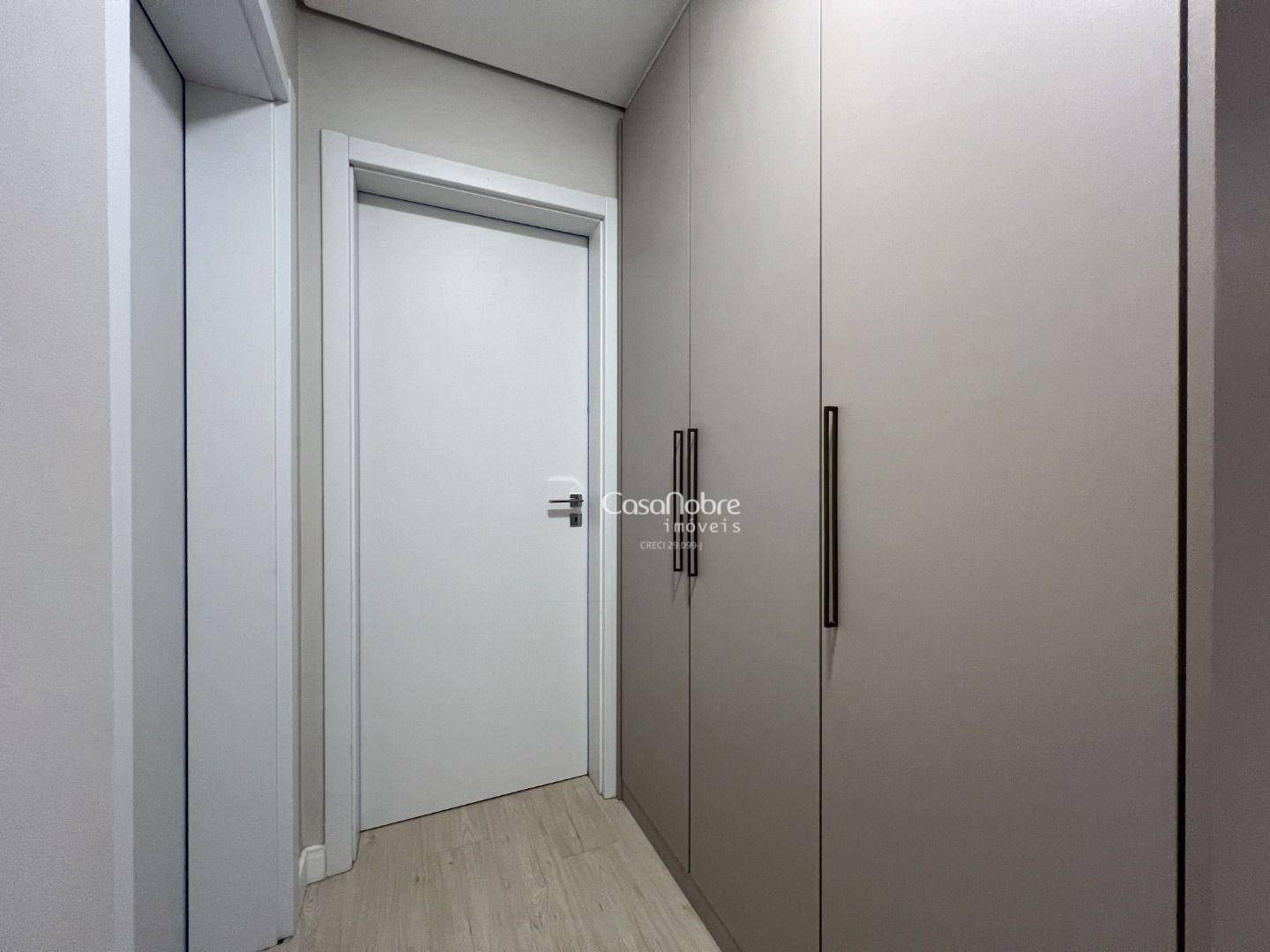 Apartamento para alugar com 3 quartos, 155m² - Foto 32