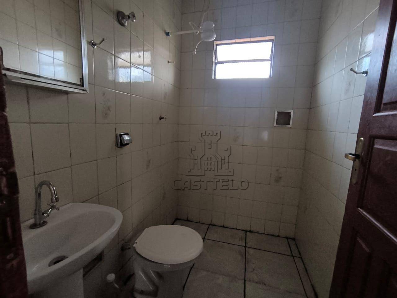Casa para alugar com 2 quartos, 70m² - Foto 17