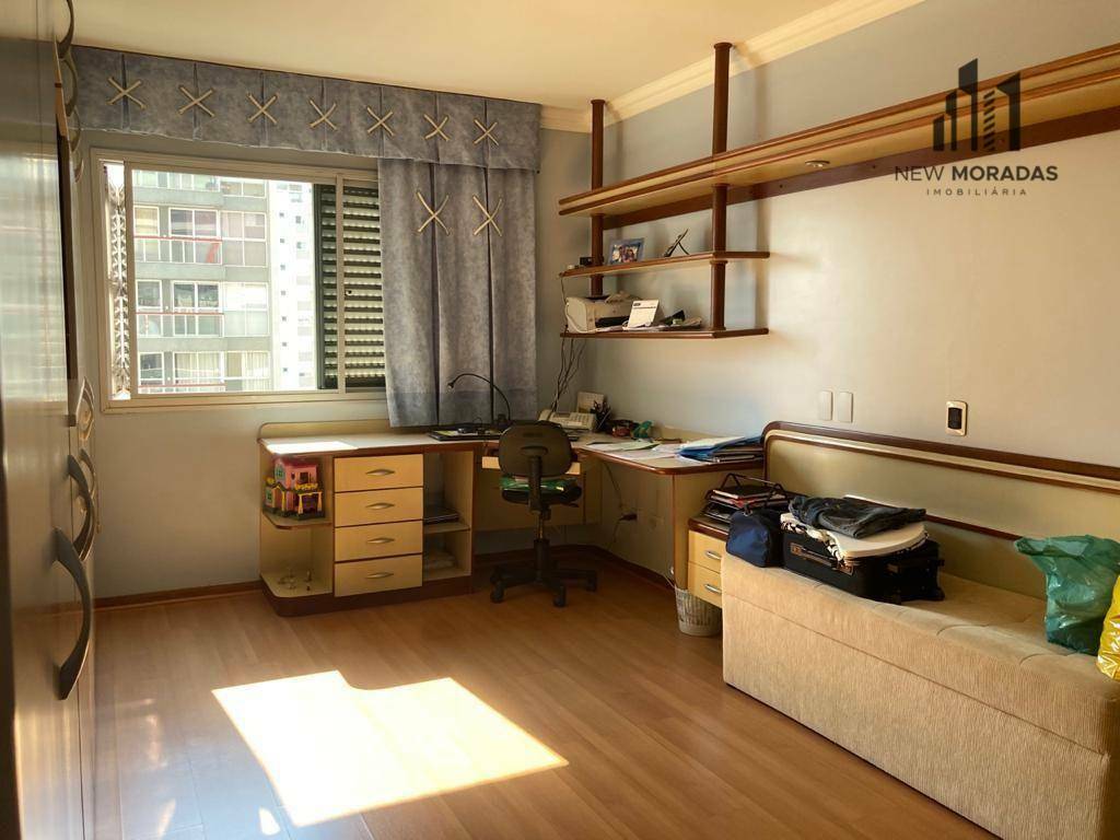 Apartamento à venda com 3 quartos, 179m² - Foto 10