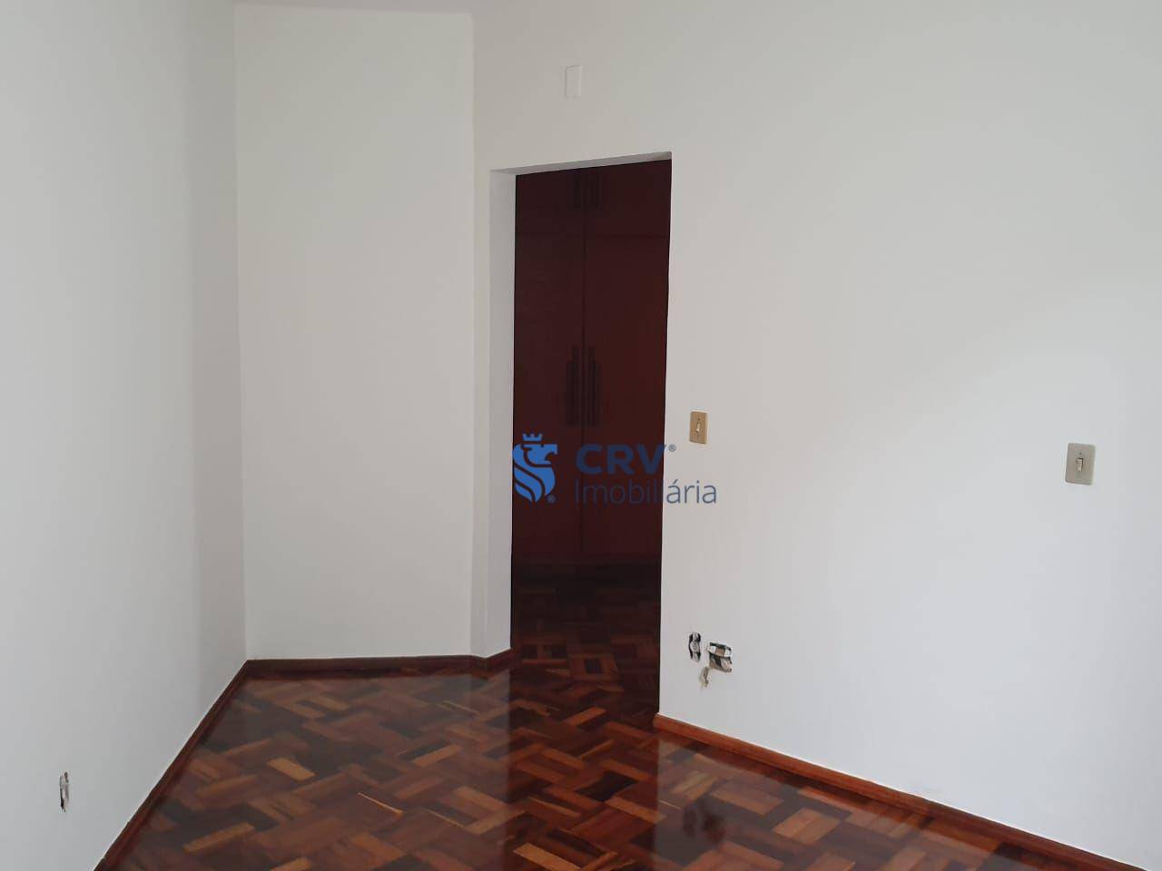 Casa à venda com 3 quartos, 215m² - Foto 13