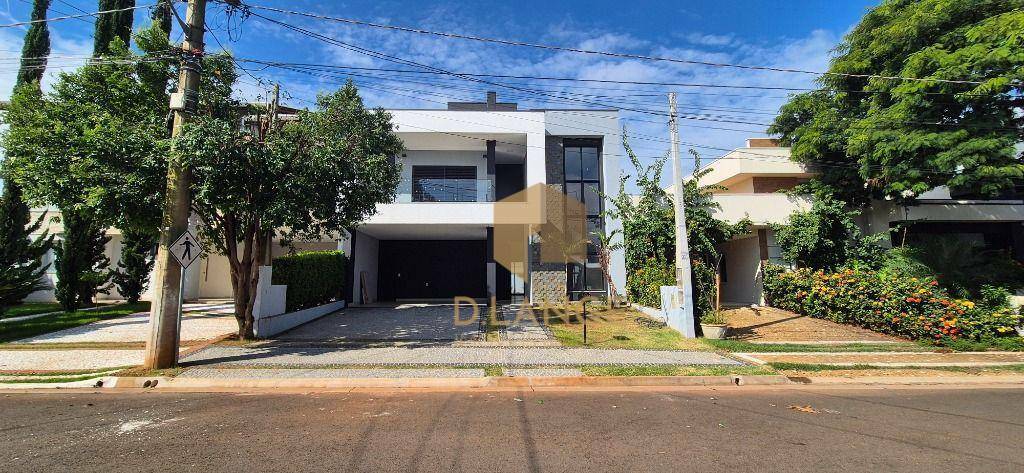 Casa de Condomínio à venda com 3 quartos, 260m² - Foto 1