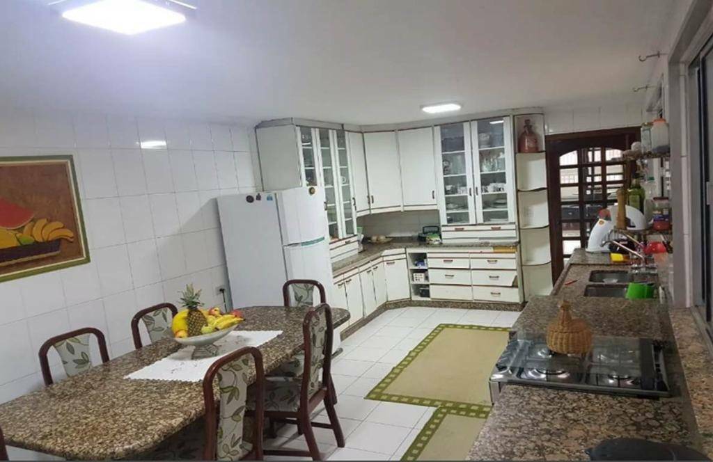 Sobrado à venda com 4 quartos, 350m² - Foto 5