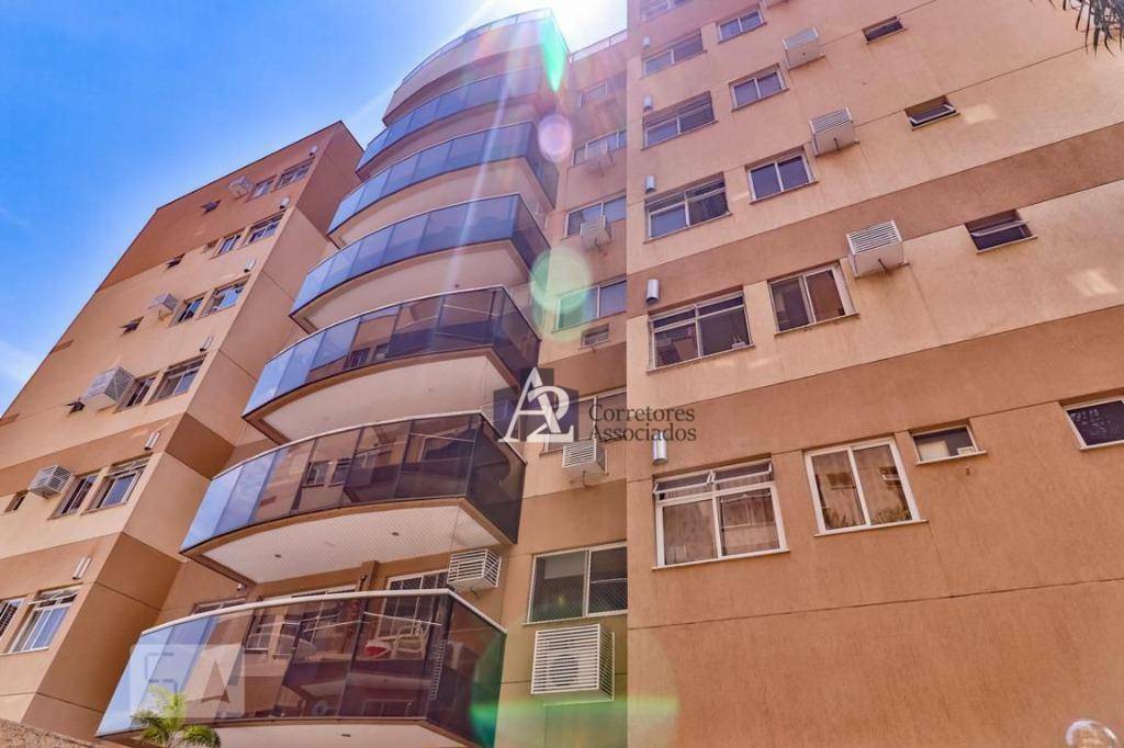 Apartamento à venda com 2 quartos, 79m² - Foto 2