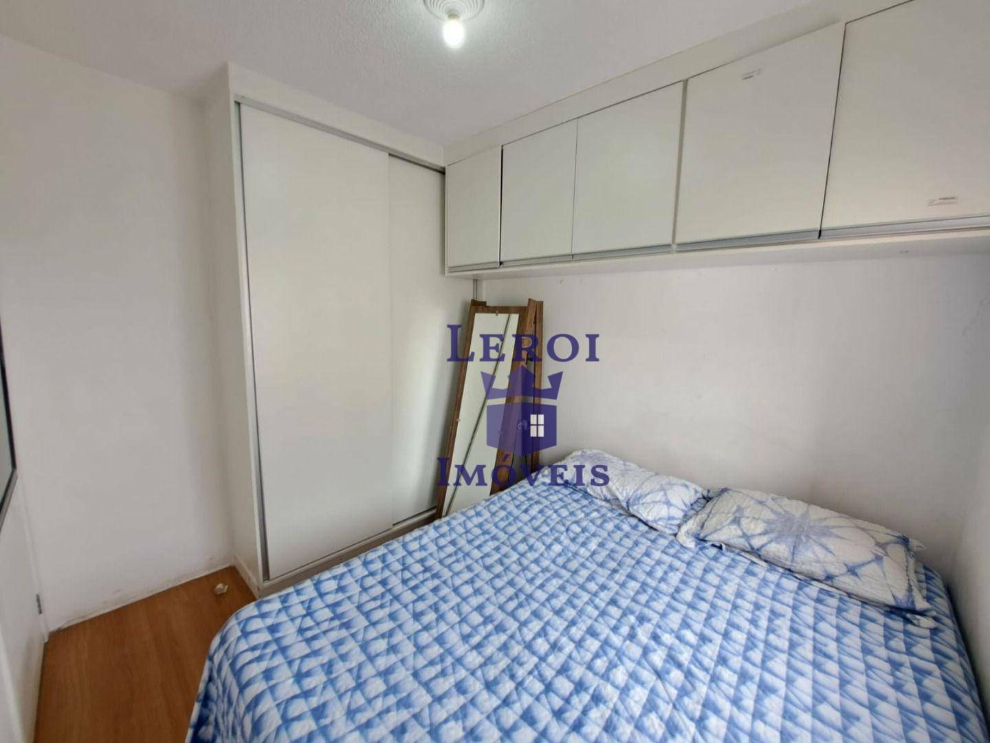 Apartamento à venda com 2 quartos, 42m² - Foto 3