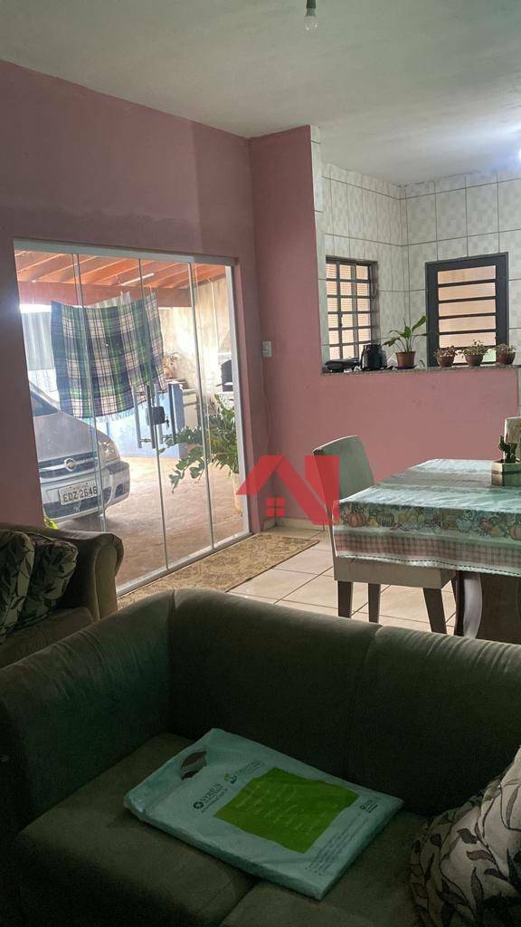 Casa à venda com 2 quartos, 89m² - Foto 3