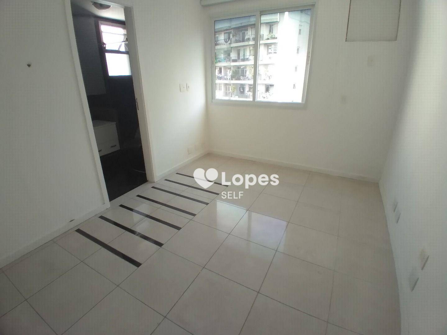 Apartamento à venda com 3 quartos, 130m² - Foto 10