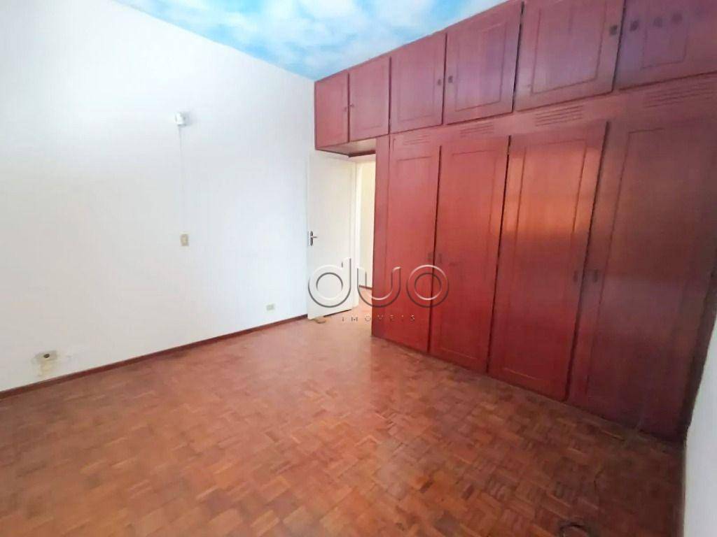 Casa à venda com 3 quartos, 232m² - Foto 13