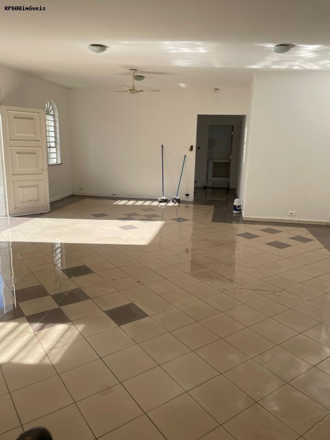 Casa à venda com 4 quartos, 686m² - Foto 1