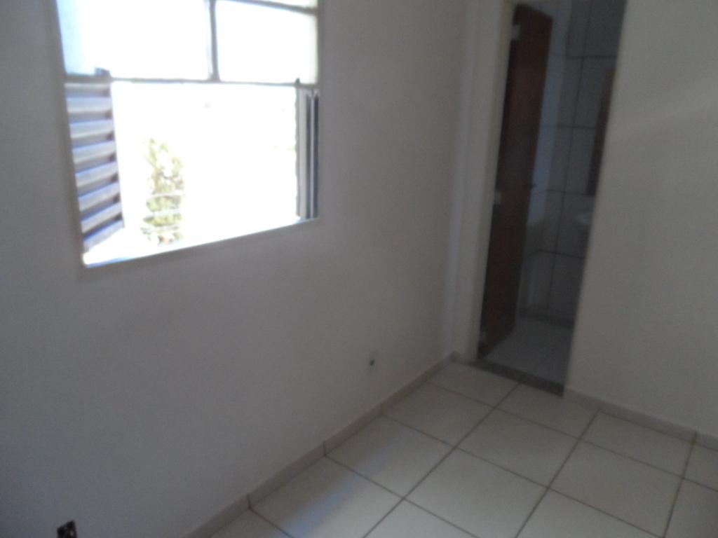 Apartamento para alugar com 3 quartos, 82m² - Foto 8