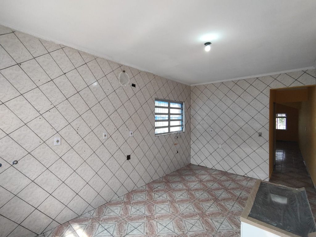 Sobrado à venda com 3 quartos, 230m² - Foto 4