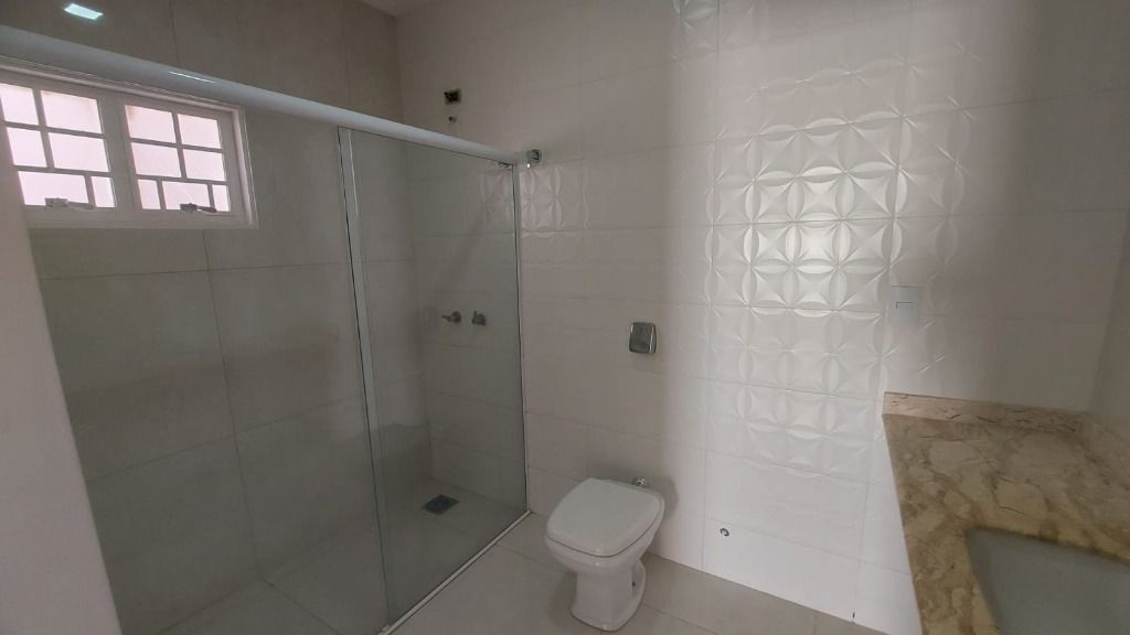 Casa à venda com 3 quartos, 200m² - Foto 18