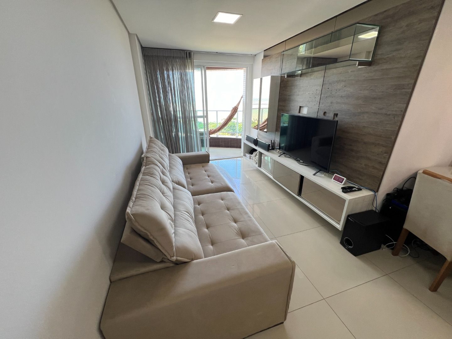 Apartamento à venda com 2 quartos, 84m² - Foto 3