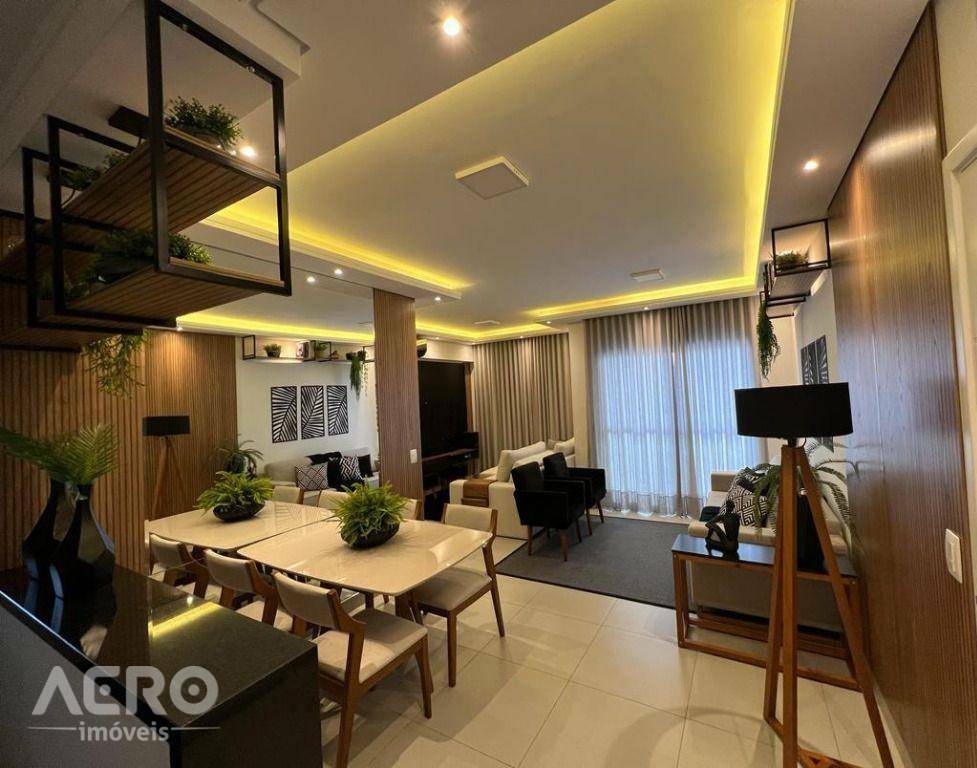 Apartamento à venda com 2 quartos, 70m² - Foto 1