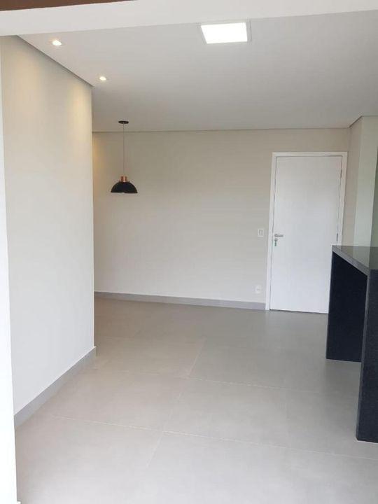 Apartamento à venda com 2 quartos, 61m² - Foto 3