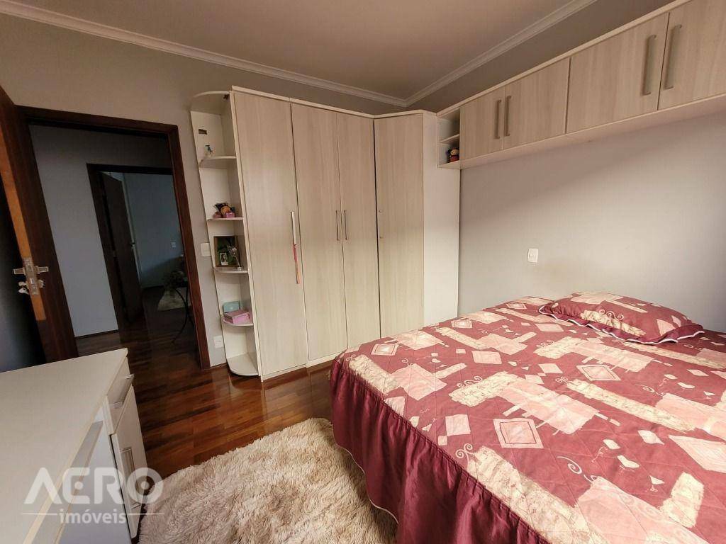 Casa à venda com 3 quartos, 263m² - Foto 23