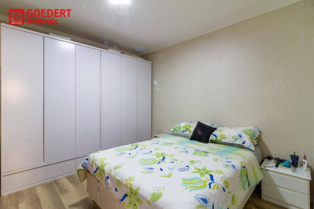 Casa à venda com 3 quartos, 150m² - Foto 18