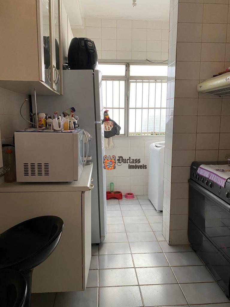 Apartamento à venda com 2 quartos, 62m² - Foto 9