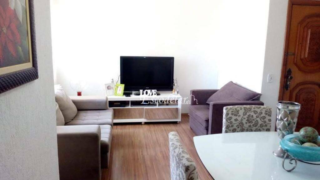 Apartamento à venda com 2 quartos, 70m² - Foto 3