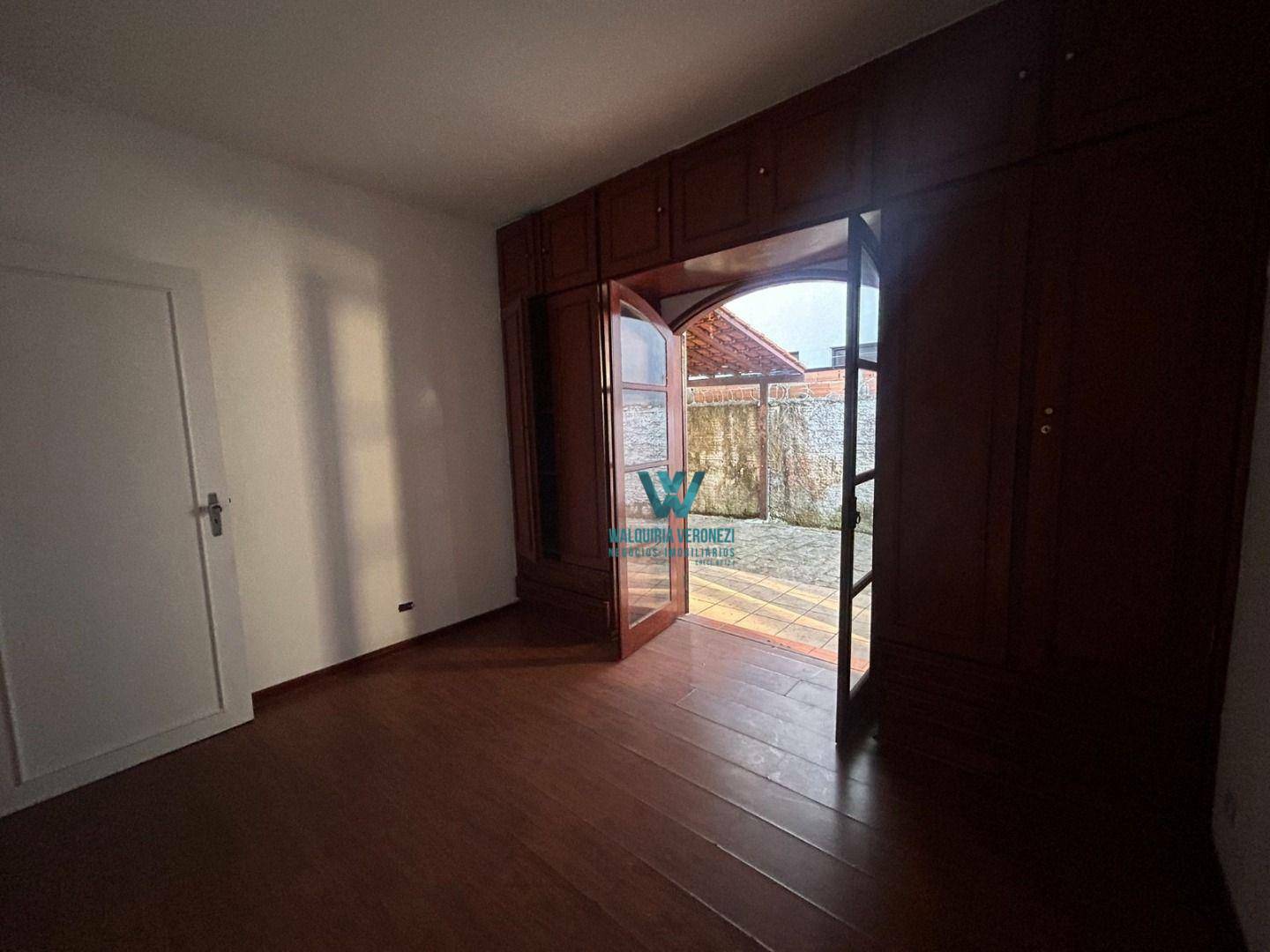 Casa para alugar com 3 quartos, 130m² - Foto 24