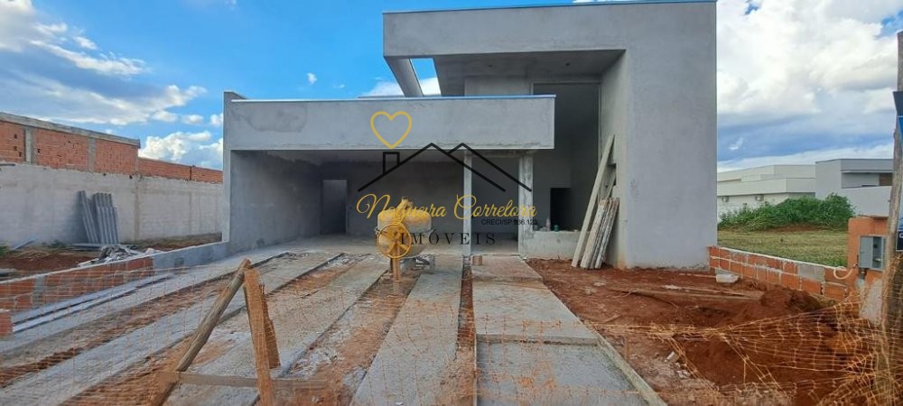 Casa à venda com 4 quartos, 1347m² - Foto 2