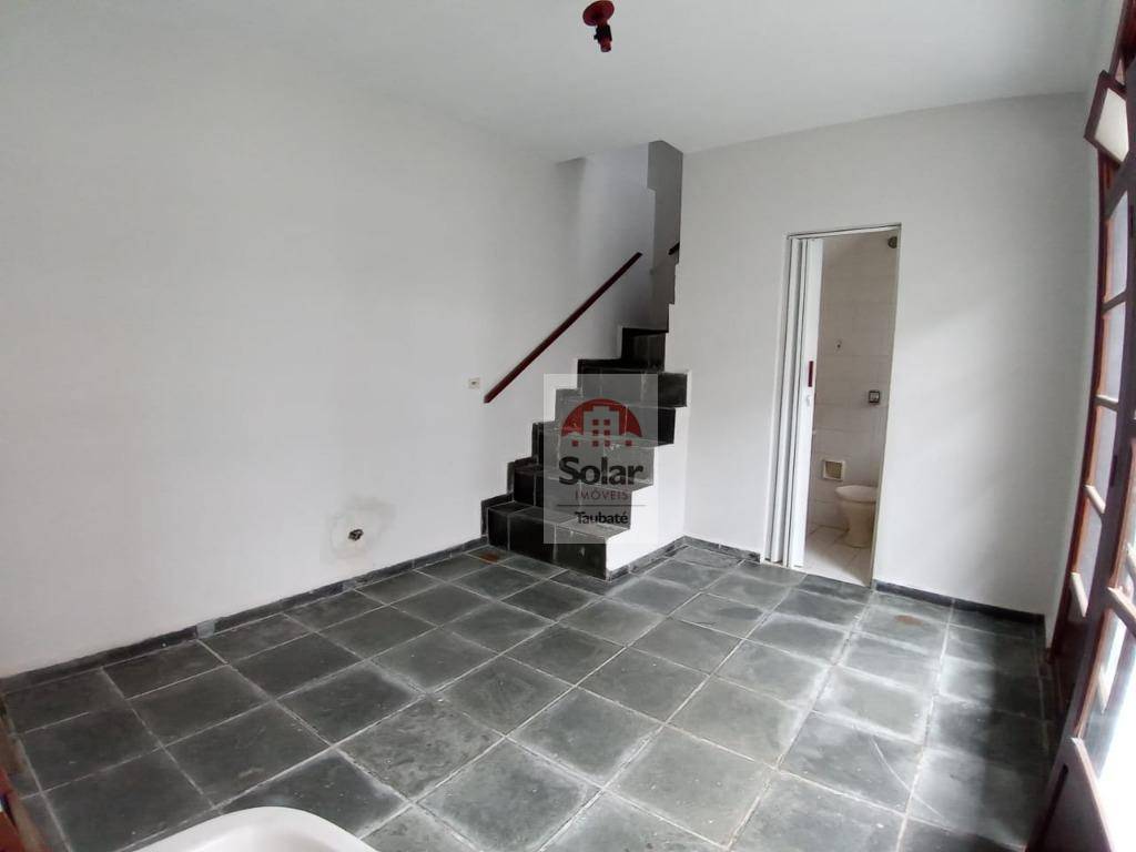 Casa para alugar com 4 quartos, 221m² - Foto 16