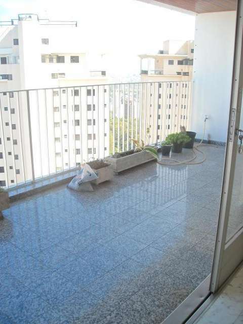 Apartamento à venda com 4 quartos, 208m² - Foto 11