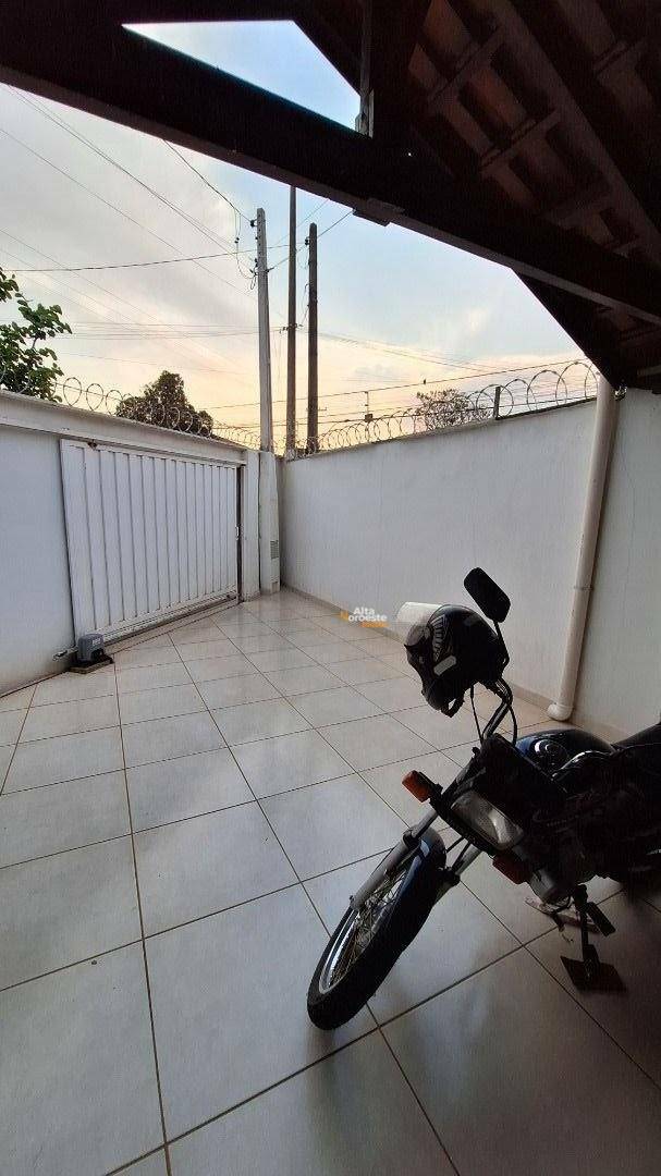 Sobrado à venda com 3 quartos, 230m² - Foto 18