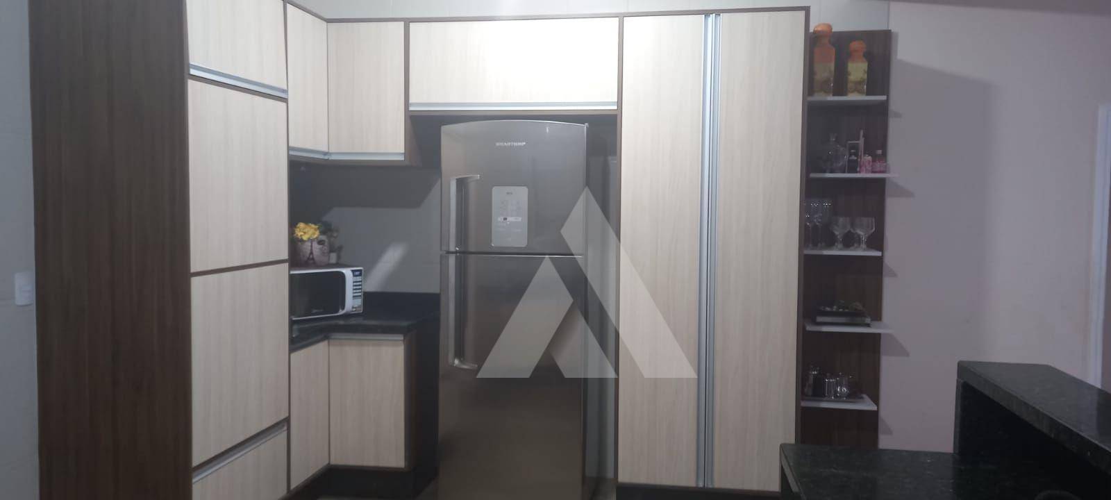 Casa à venda com 2 quartos, 195m² - Foto 7
