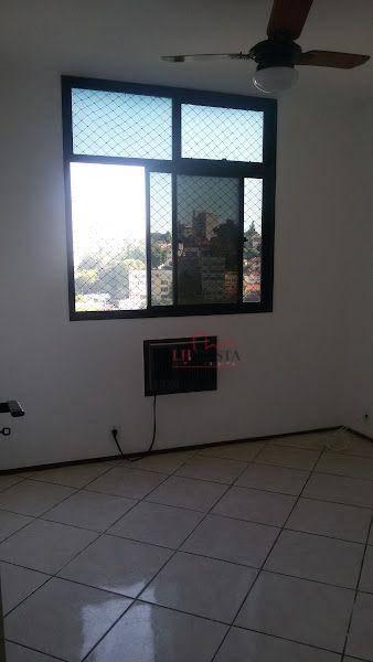 Apartamento à venda com 2 quartos, 65m² - Foto 9