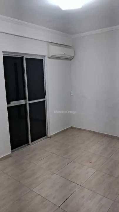 Casa à venda com 3 quartos, 200m² - Foto 2