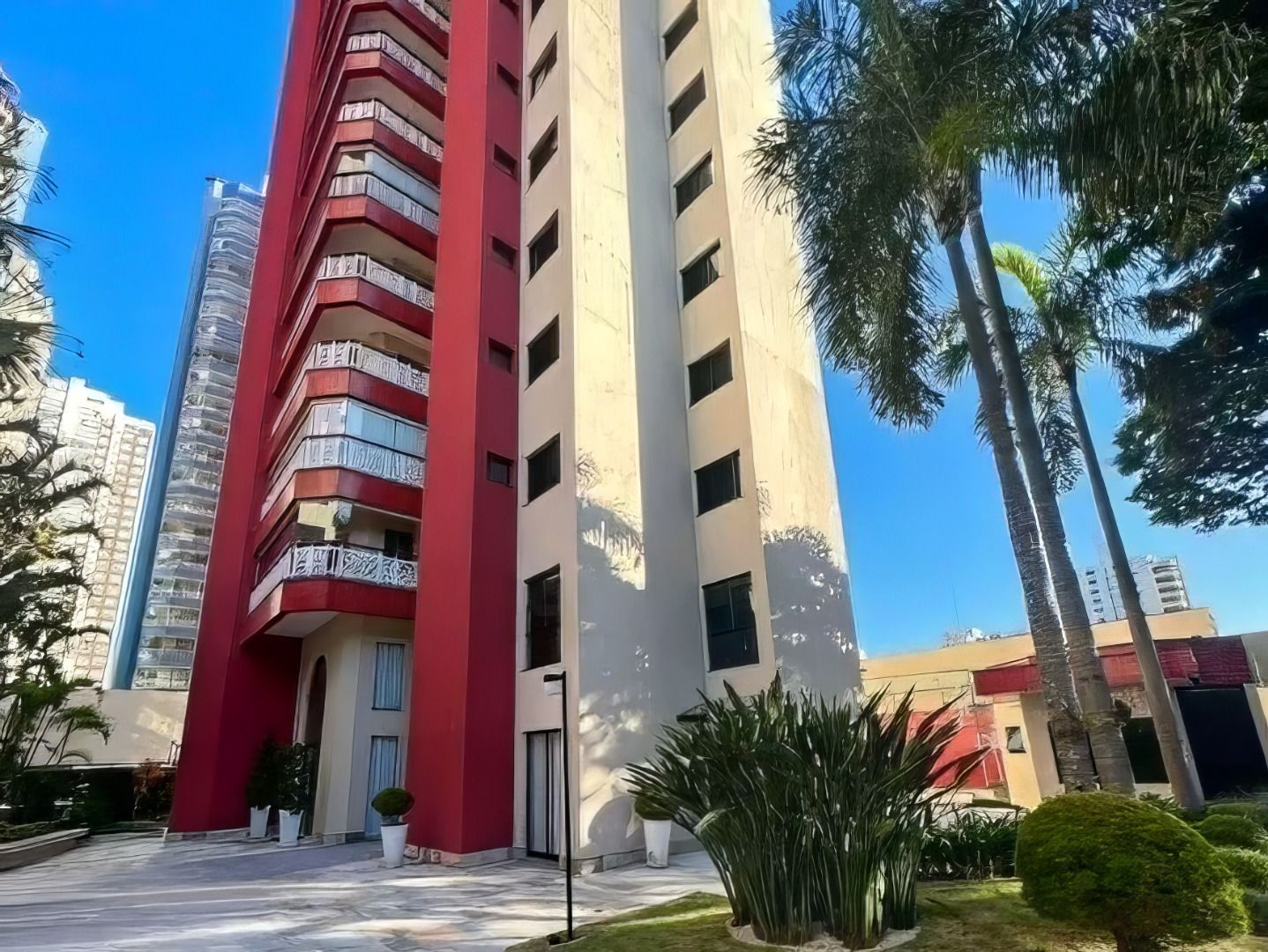 Apartamento à venda com 3 quartos, 123m² - Foto 1