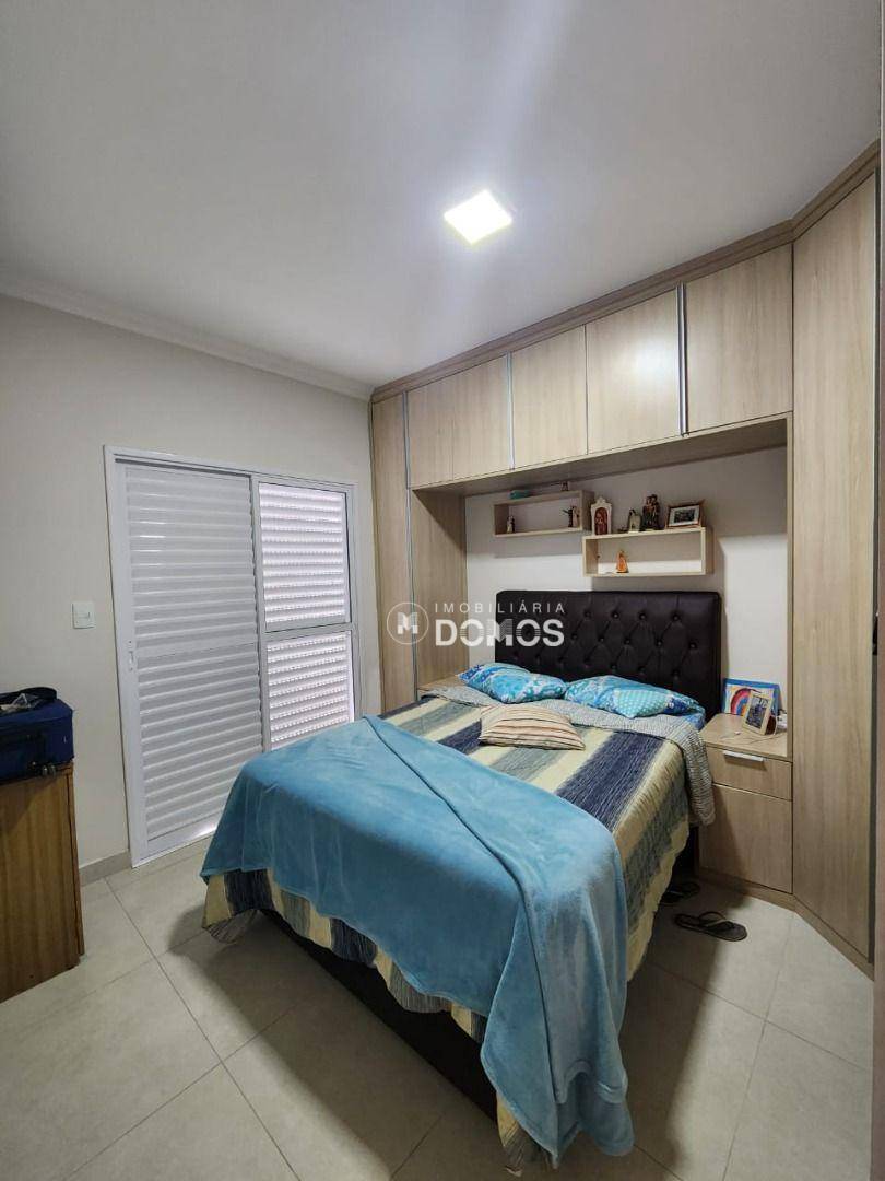 Apartamento à venda com 2 quartos, 75m² - Foto 3