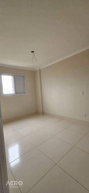 Apartamento à venda com 2 quartos, 71m² - Foto 12