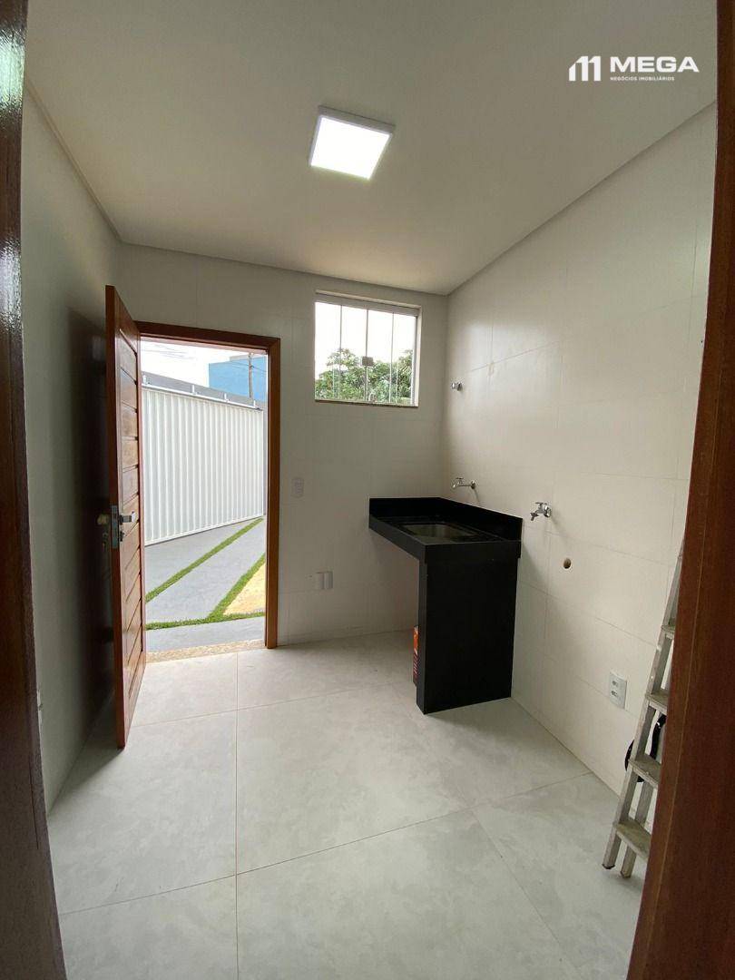 Casa de Condomínio à venda com 3 quartos, 164m² - Foto 2