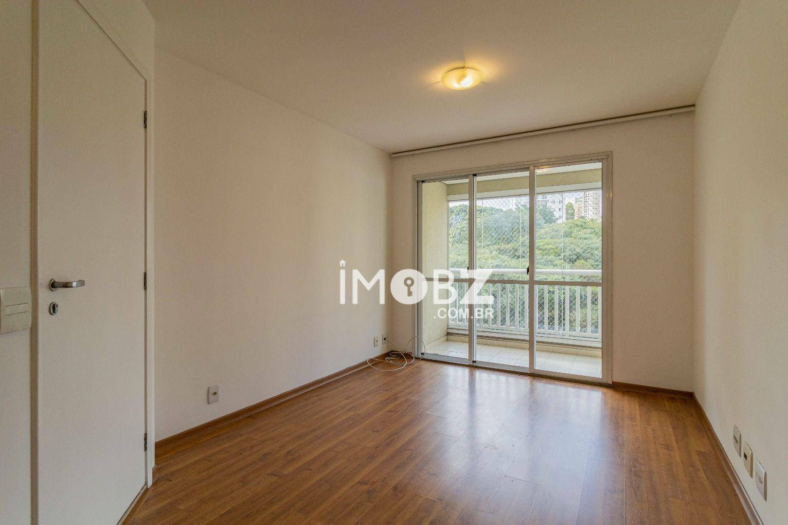 Apartamento à venda com 3 quartos, 107m² - Foto 2