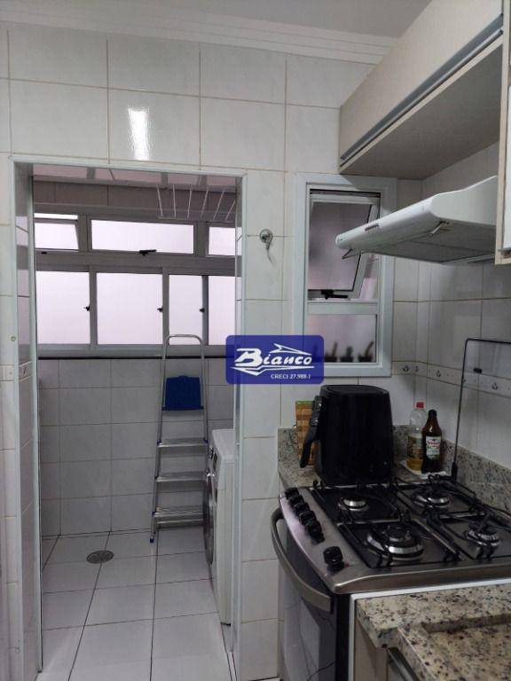 Apartamento à venda com 3 quartos, 93m² - Foto 3