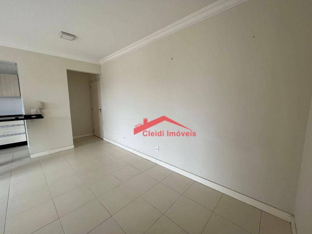 Apartamento à venda com 3 quartos, 83m² - Foto 4