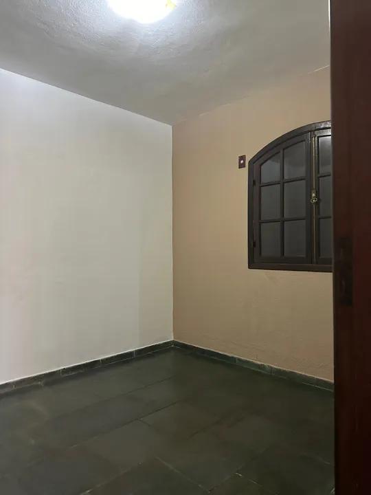 Casa à venda com 3 quartos, 240m² - Foto 5